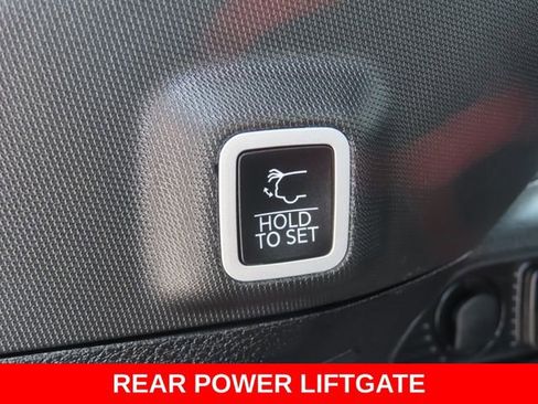 Used 2023 Jeep Grand Cherokee Limited w/ Luxury Tech Group II AWD/4WD image 35