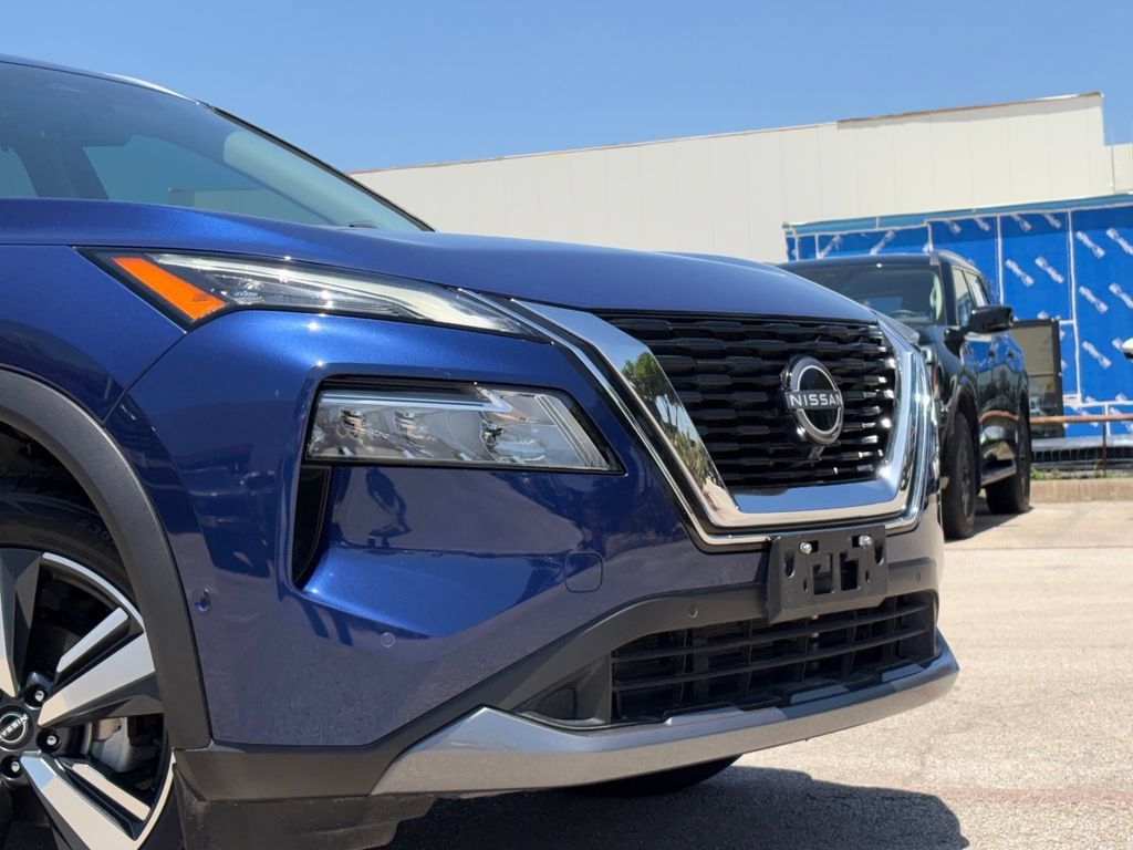Certified 2023 Nissan Rogue SL w/ SL Premium Package FWD image 3