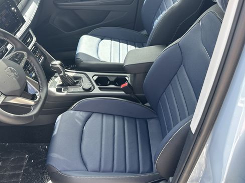 New 2026 Volkswagen Taos SEL AWD/4WD image 16