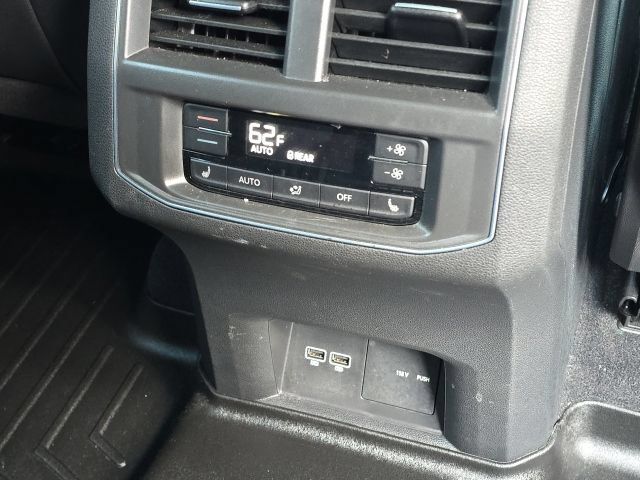 Used 2019 Volkswagen Atlas SEL Premium AWD/4WD image 18