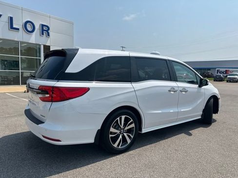 Used 2024 Honda Odyssey Touring image 18