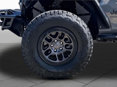 Used 2023 Jeep Wrangler Unlimited Sport w/ Xtreme 35 Tire Package image 11