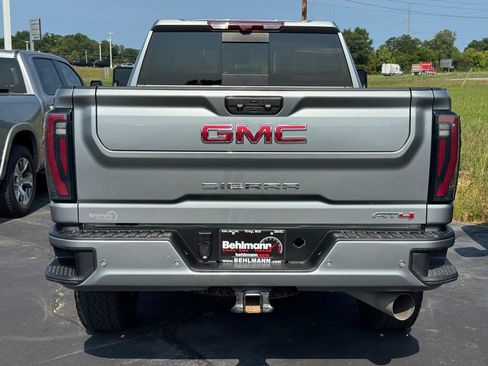 Used 2025 GMC Sierra 2500 AT4 w/ AT4 Premium Plus Package AWD/4WD image 5