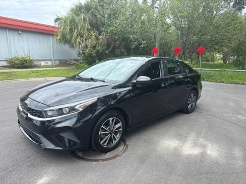 Used 2024 Kia Forte LXS FWD image 7
