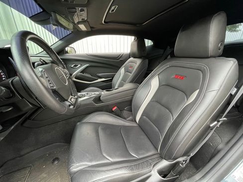 Used 2021 Chevrolet Camaro SS RWD image 21