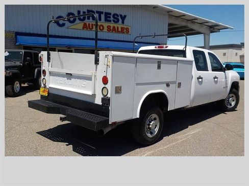 Used 2009 Chevrolet Silverado 3500 W/T AWD/4WD image 7