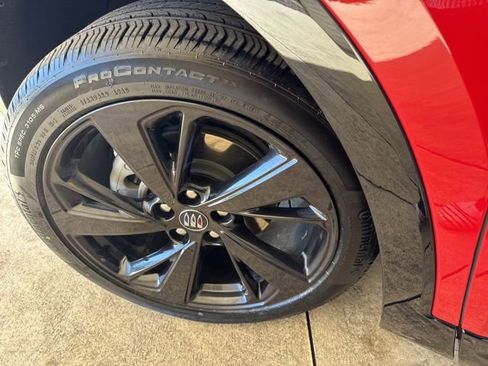 Used 2025 Buick Envision Sport Touring image 42