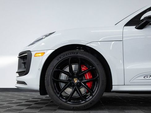 Certified 2026 Porsche Macan GTS AWD/4WD image 12