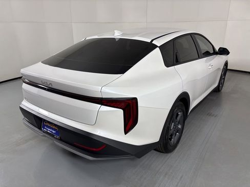 New 2026 Kia K4 FWD image 8