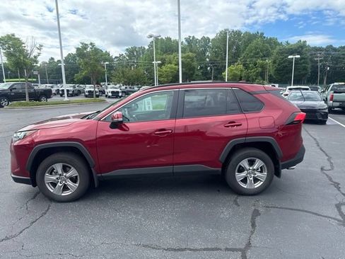 Used 2025 Toyota RAV4 XLE FWD image 4