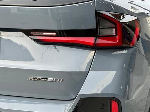 Used 2025 BMW X1 xDrive28i w/ Technology Package image 27