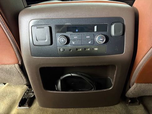 Used 2017 Chevrolet Suburban Premier AWD/4WD image 51