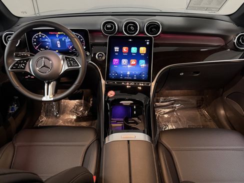 Certified 2025 Mercedes-Benz GLC 300 4MATIC image 36