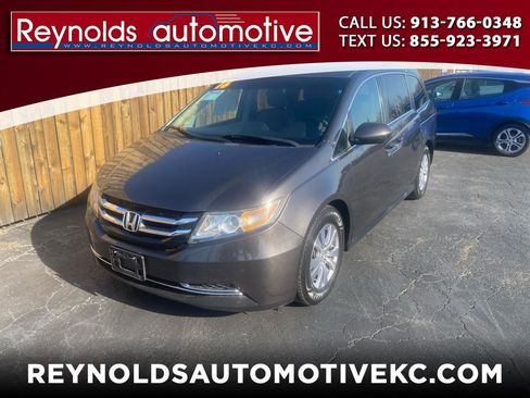 Used 2016 Honda Odyssey SE image 1