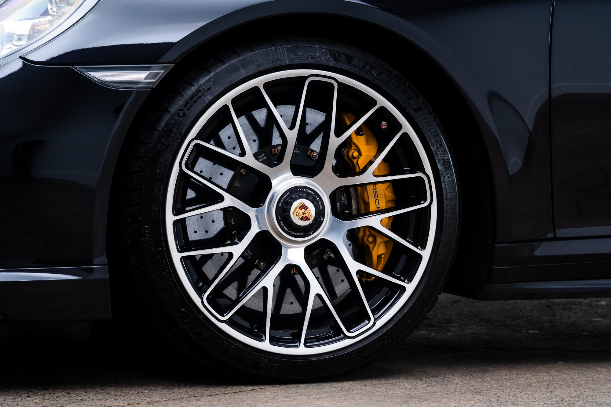 Used 2014 Porsche 911 Turbo S AWD/4WD image 4