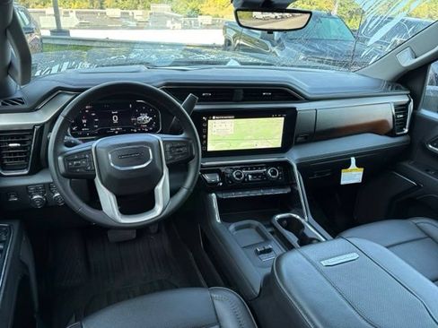 Used 2024 GMC Sierra 2500 Denali w/ Denali Reserve Package AWD/4WD image 15