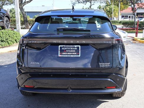 Used 2024 Nissan Ariya AWD image 13