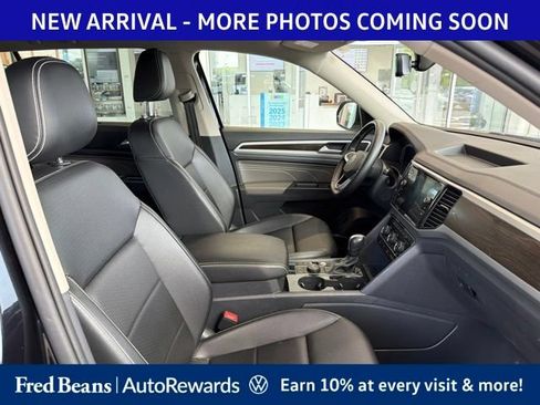 Used 2023 Volkswagen Atlas SE w/ Black Wheel Package AWD/4WD image 5