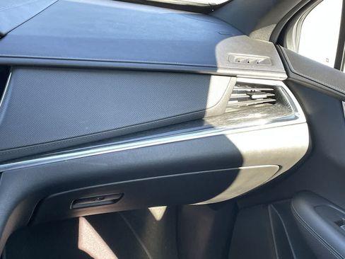 Used 2020 Cadillac XT5 Premium Luxury w/ LPO, Floor Liner Package AWD/4WD image 16