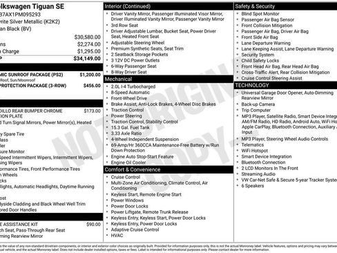 Used 2023 Volkswagen Tiguan SE w/ Panoramic Sunroof Package FWD image 3