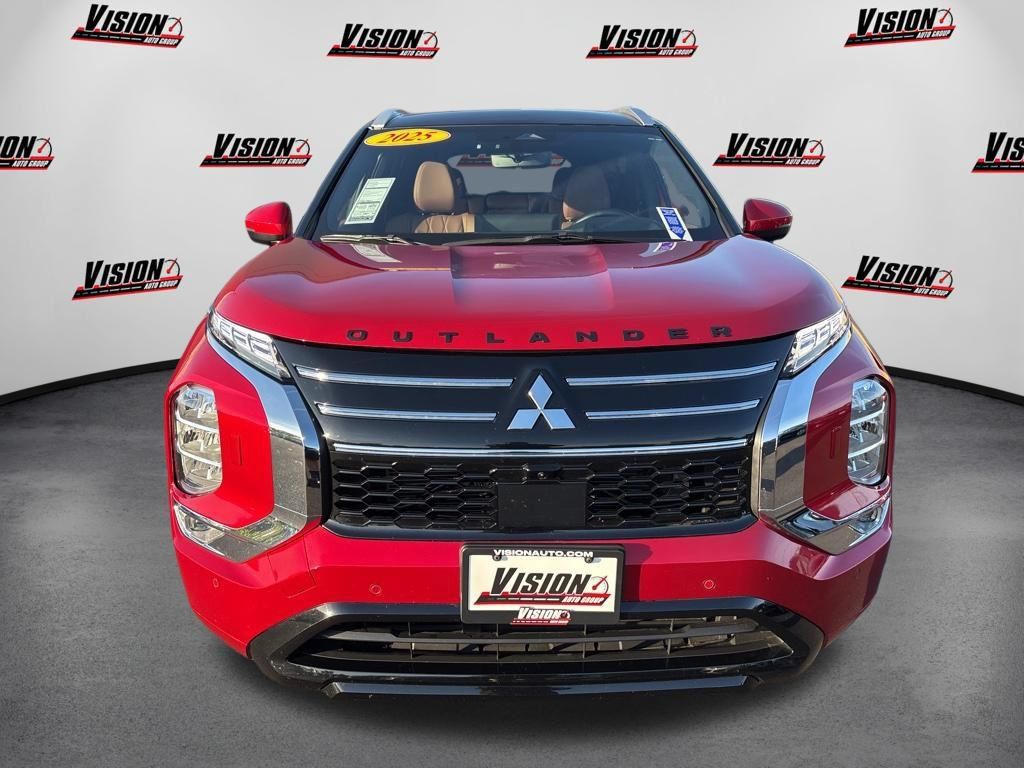 Used 2025 Mitsubishi Outlander SEL AWD/4WD image 2