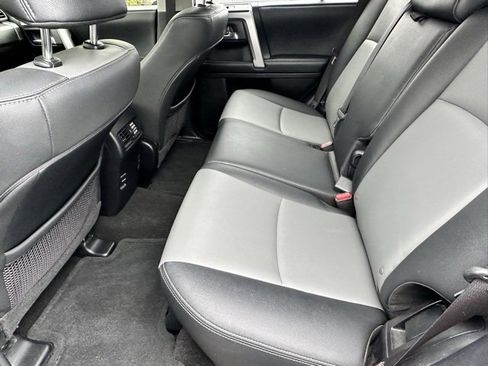 Used 2019 Toyota 4Runner SR5 Premium image 7