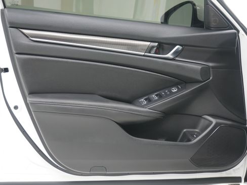 Used 2020 Honda Accord Sport image 14