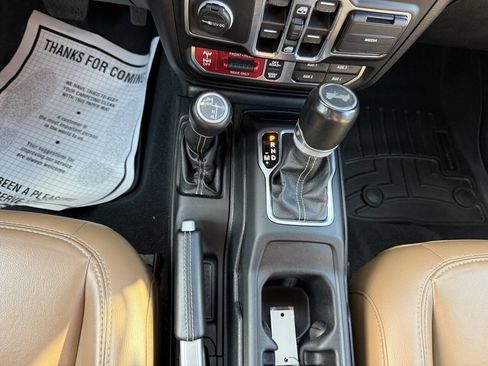 Used 2021 Jeep Wrangler Unlimited Rubicon AWD/4WD image 30