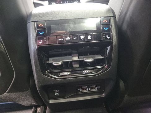 Certified 2022 Jeep Grand Cherokee Summit w/ Advanced Protech Group IV AWD/4WD image 33