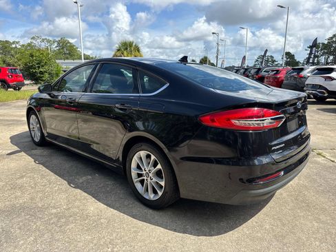 Used 2020 Ford Fusion SE image 5