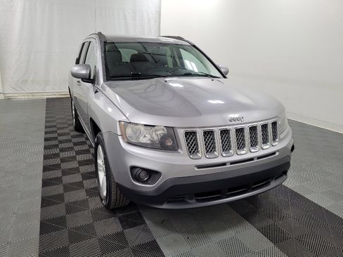 Used 2015 Jeep Compass Latitude AWD/4WD image 14