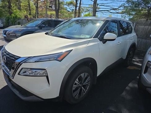Used 2023 Nissan Rogue SV AWD/4WD image 2