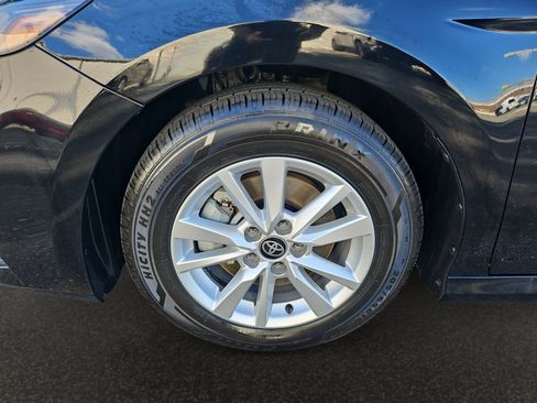 Used 2025 Toyota Camry LE FWD image 40