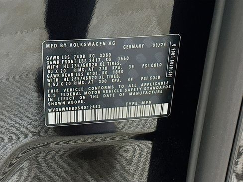 New 2025 Volkswagen ID. Buzz Pro S image 32