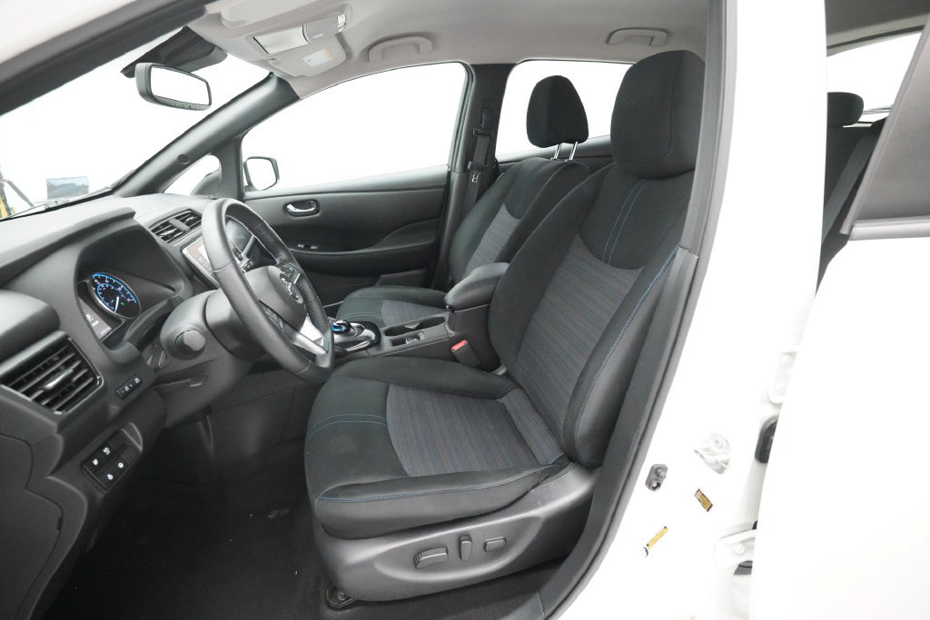 Used 2022 Nissan Leaf SV Plus FWD image 6