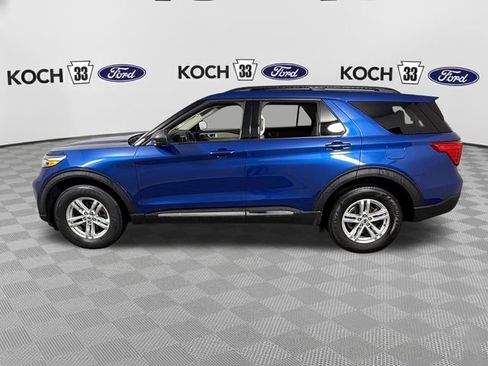 Used 2023 Ford Explorer XLT AWD/4WD image 4