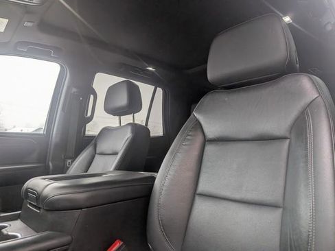 Used 2021 Chevrolet Tahoe Z71 w/ Luxury Package image 9