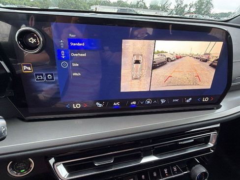 New 2026 Chevrolet Traverse LT w/ Driver Confidence Package FWD image 26