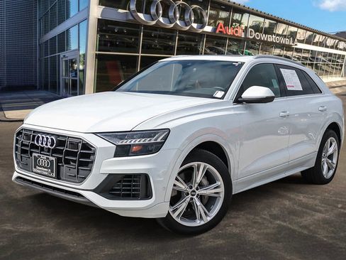 Used 2023 Audi Q8 Premium w/ Convenience Package image 2