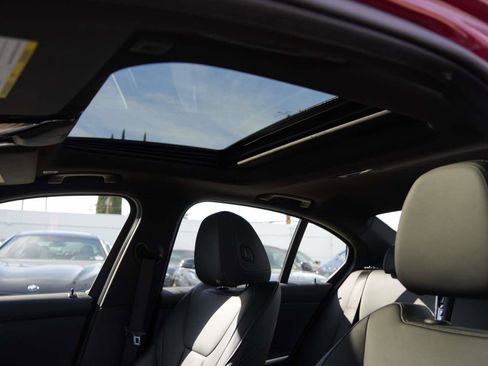 Used 2025 BMW M340i w/ Premium Package image 15