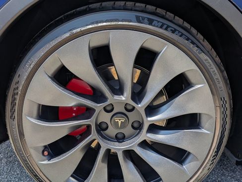 Used 2023 Tesla Model Y Performance AWD/4WD image 30