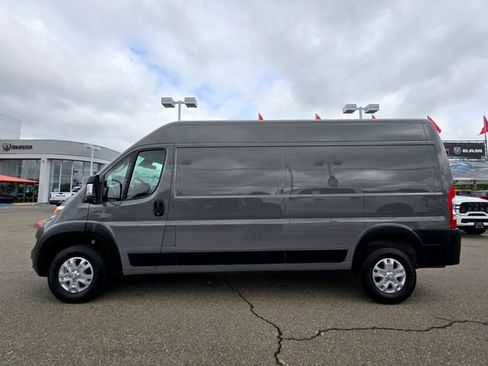 Used 2025 RAM ProMaster 2500 w/ Quick Order Package 22H SLT+ FWD image 8
