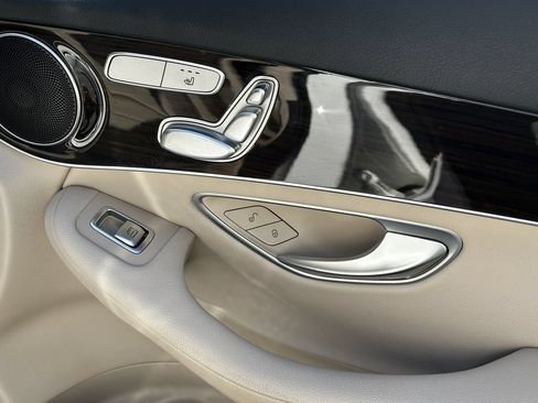 Certified 2022 Mercedes-Benz GLC 300 image 17