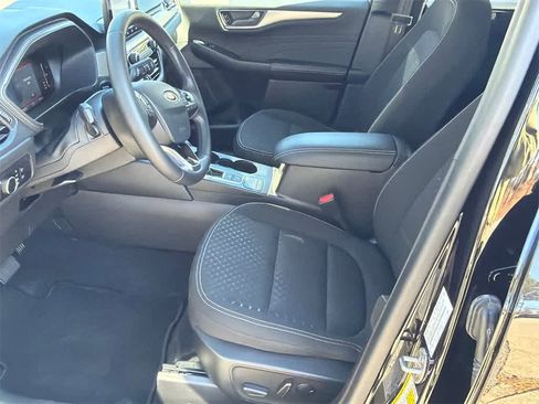 Used 2023 Ford Escape Active image 10
