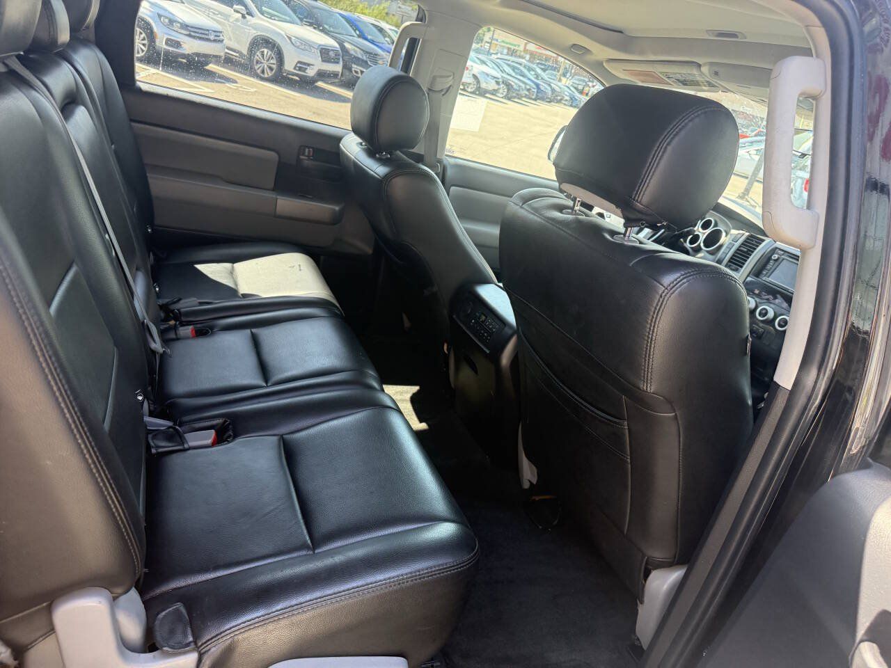 Used 2017 Toyota Sequoia SR5 RWD image 15