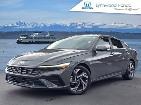 Used 2024 Hyundai Elantra Limited FWD image 1