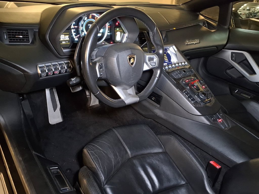 Used 2012 Lamborghini Aventador LP 700-4 AWD/4WD image 3