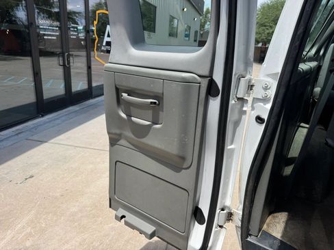 Used 2012 Ford E-350 and Econoline 350 XLT RWD image 29