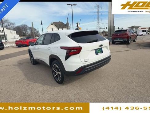 Used 2024 Chevrolet Trax RS w/ Driver Confidence Package image 6