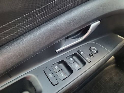 Used 2022 Hyundai Elantra SEL FWD image 21